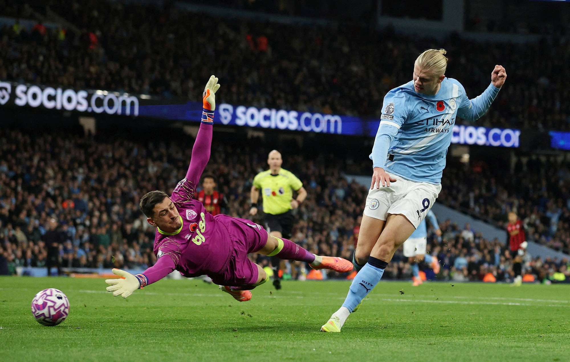 Lịch thi đấu Ngoại hạng Anh mới nhất: Nhà giàu… tương phản