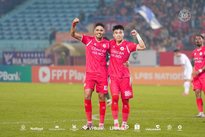 Trung vệ Việt kiều Adou Minh háo hức chờ tiếp đón CLB Beijing Guoan