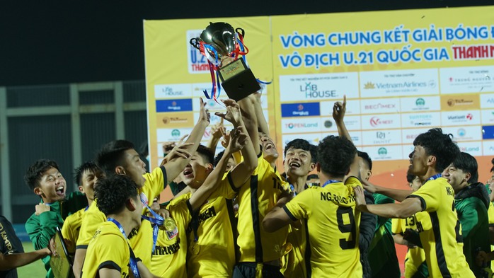 Học viện bóng đá Nutifood tuyển sinh khóa 4 toàn quốc